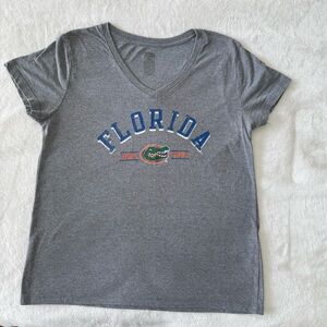 Women’s grey Florida Gators V-Neck T-Shirt, small